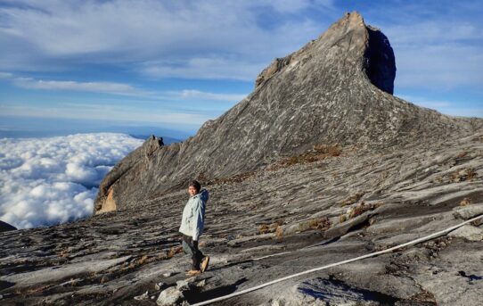 Gunung Kinabalu - 4.095 mdpl